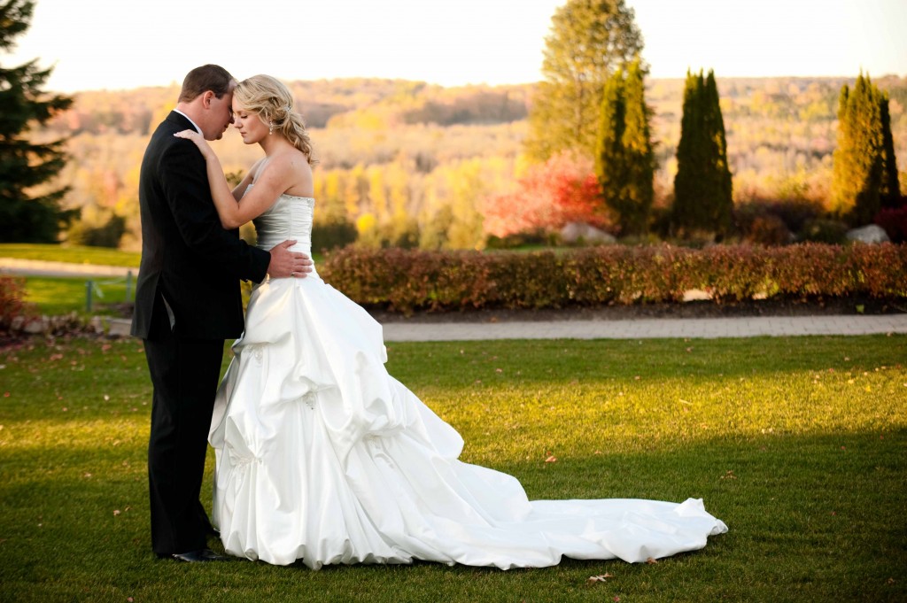 Heather & Jeff - Fall wedding at Barrie Golf and Country Club